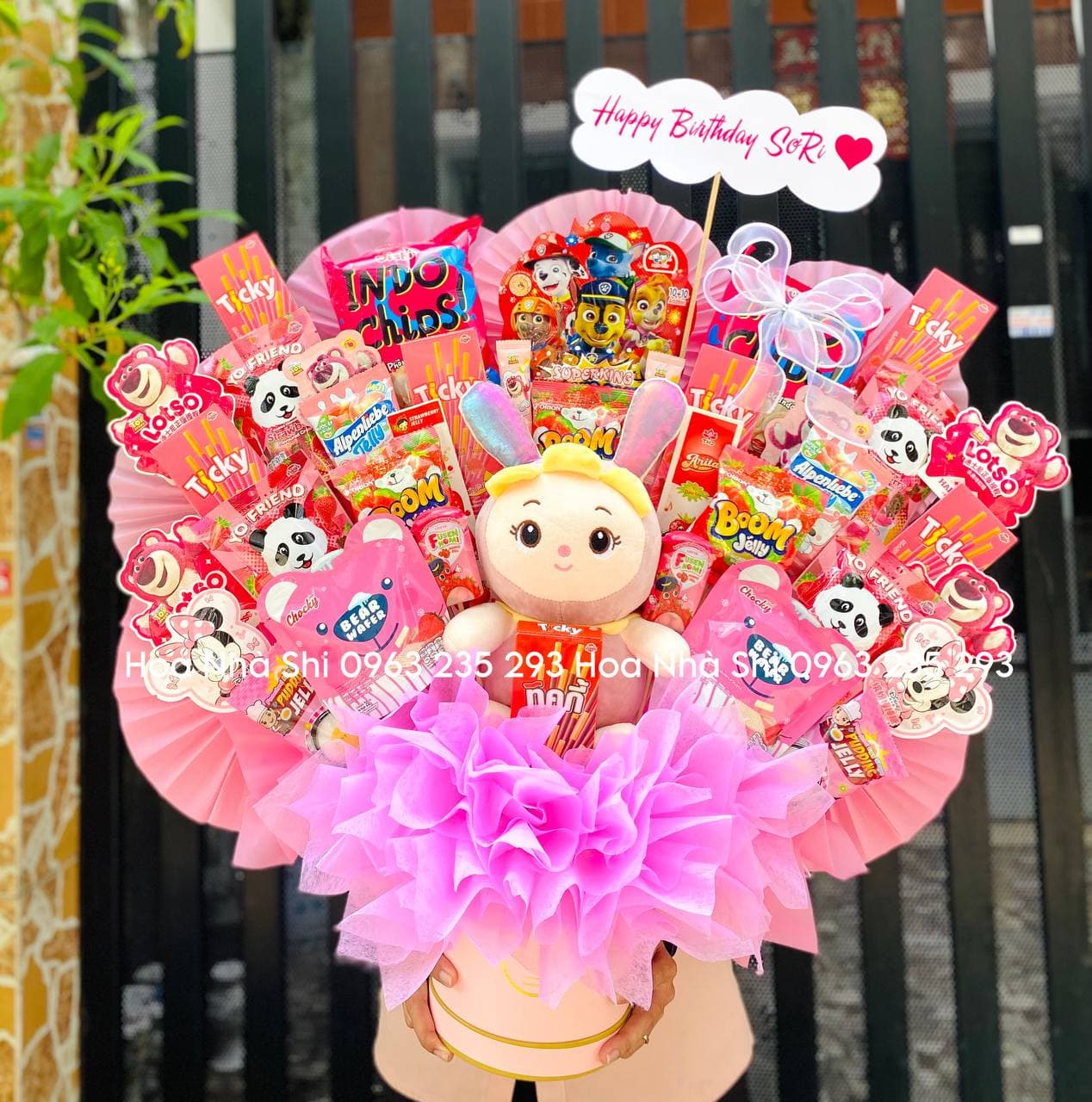 Bó Hoa Bánh Kẹo Sinh Nhật - Màu Hồng - 298 Lifestyle