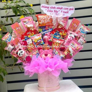 hop hoa banh keo sinh nhat tone hong 162