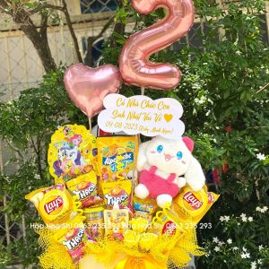 hoanhashi.com bo hoa banh keo sinh nhat tone vang 156