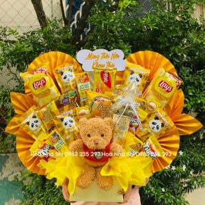 hoanhashi.com bo hoa banh keo sinh nhat mau vang 242