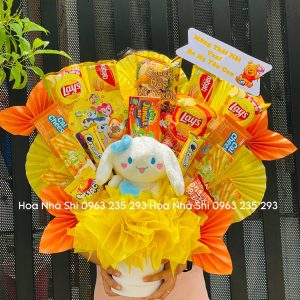 hoanhashi.com bo hoa banh keo sinh nhat mau vang 268