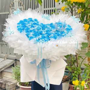 hoanhashi.com bo-hoa-sap-hinh-trai-tim-xanh-duong-363