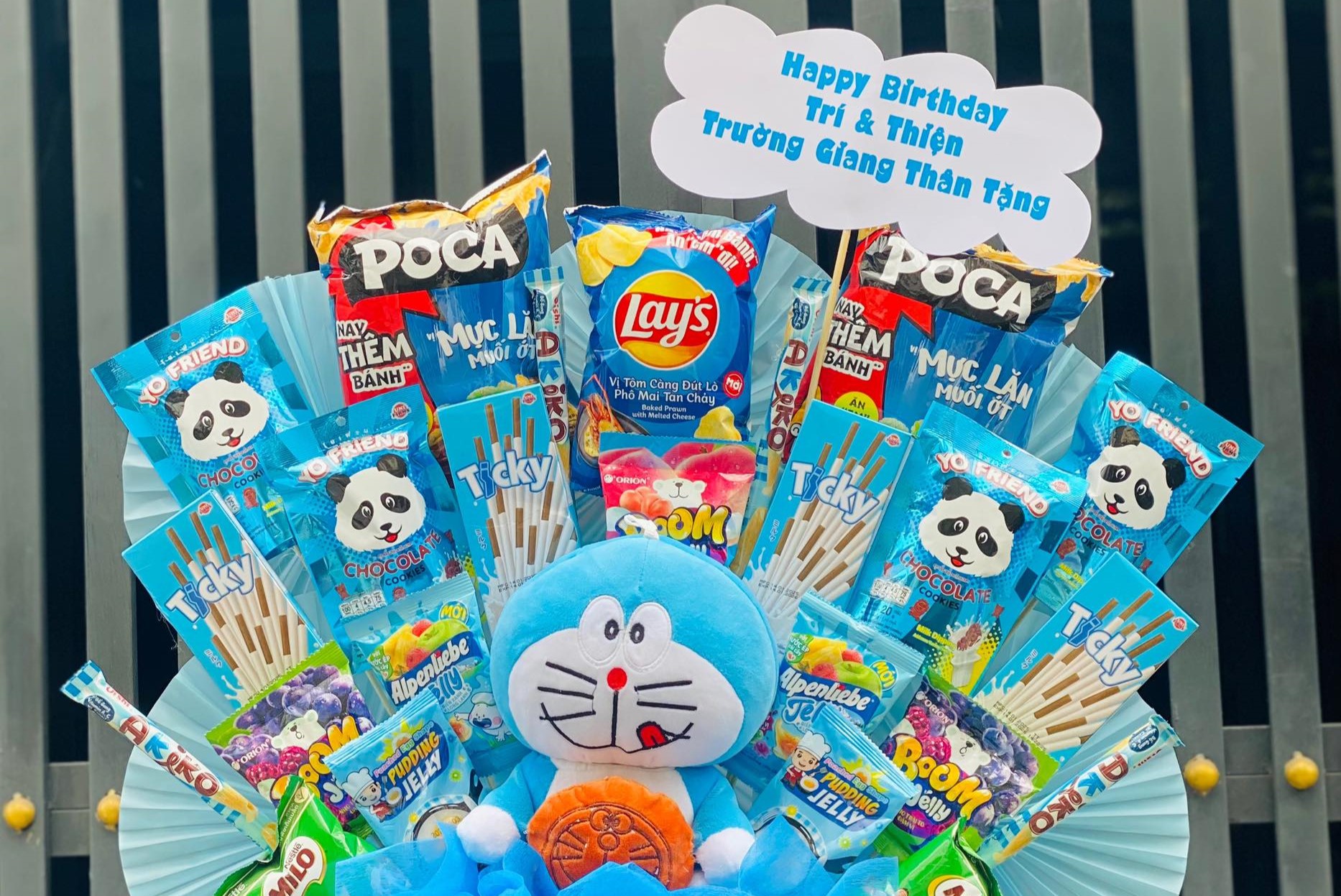 hoanhashi.com hoa banh keo sinh nhat